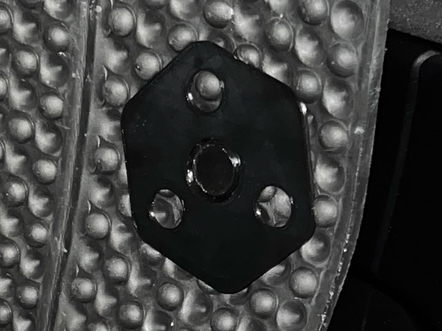 Magnetic mat holders (to protect the car door)