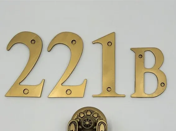 Sherlock Holmes 221B text
