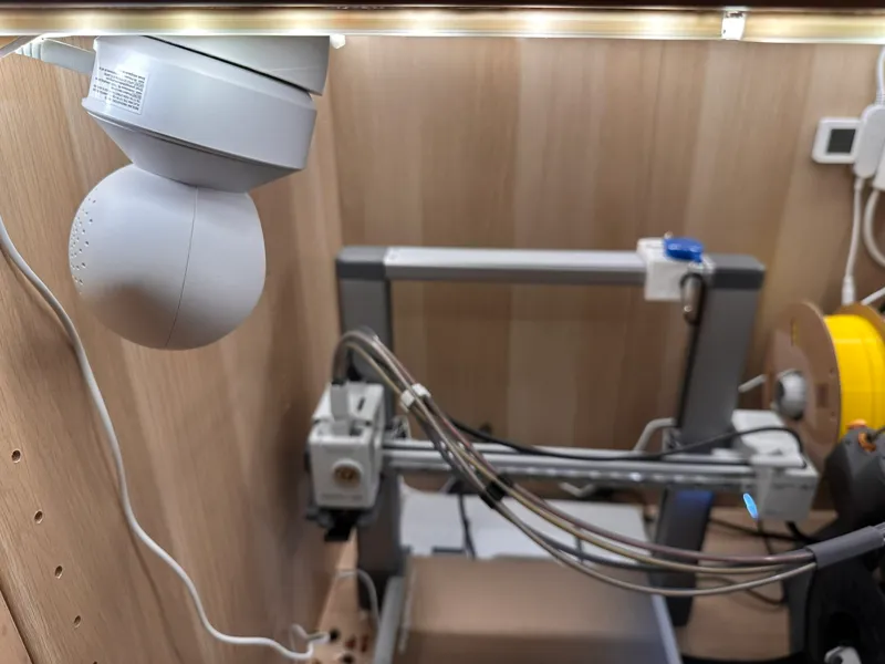 Reolink E1 Angled Ceiling Mount