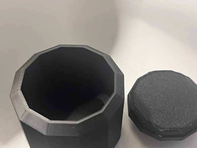 Small compact filament efficient storage container