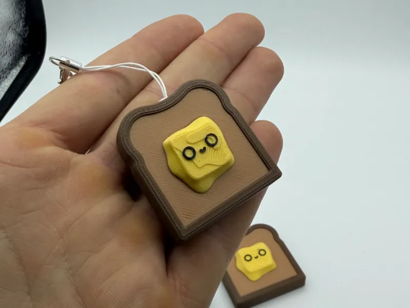MINI TOAST keychain