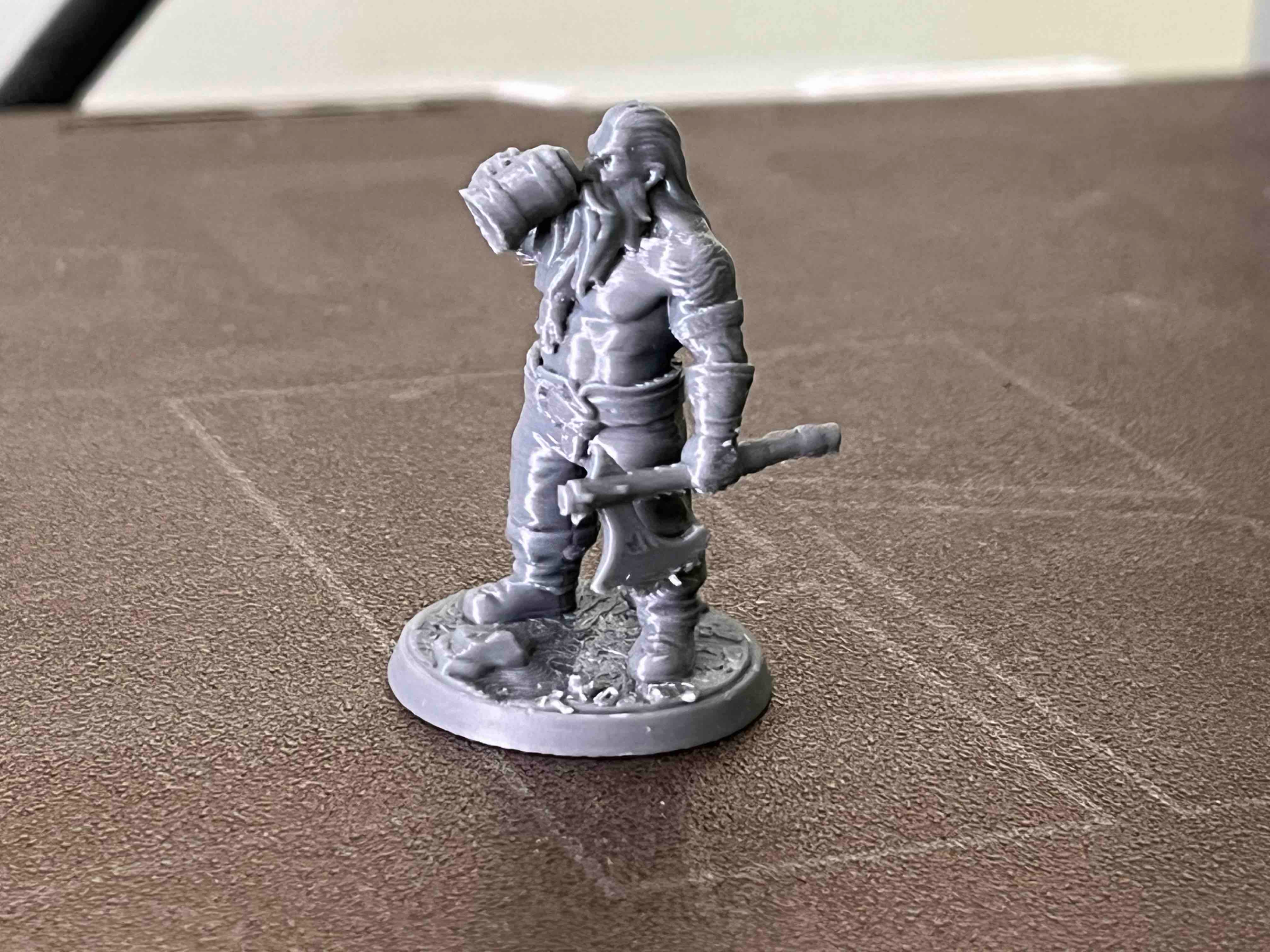 Dwarf Fighter with Beer and Axe  (25mm Base) - D&D