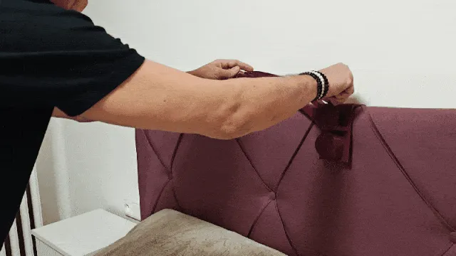 Retractable mobile holder for your bed-time V2 view 2