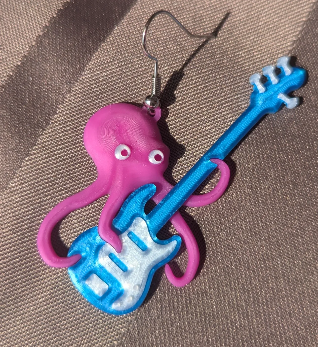 Octoguitar earrings view 4