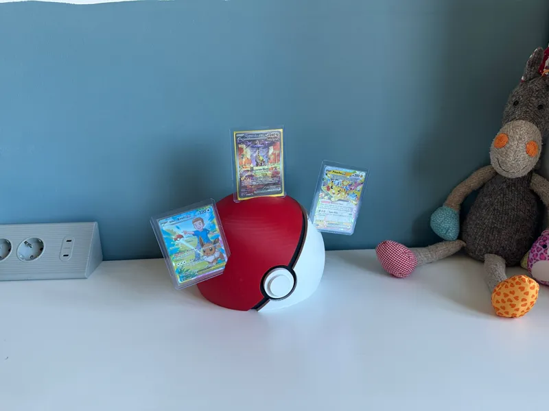 Pokémon TCG Toploader Display - Pokéball
