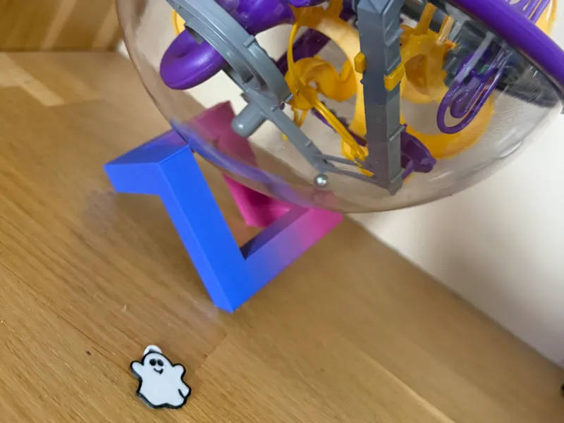 Minimalist Sculptural Stand
