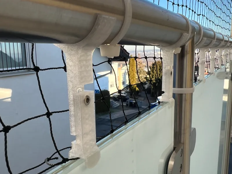 extendable cat net downholder for glas balcony