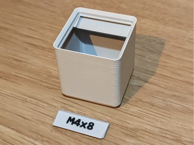 Parametric gridfinity bins with swappable label