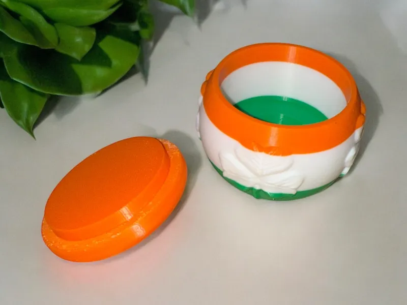 Irish flag shamrock pot