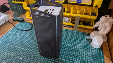 Figura decorativa: DIY 100W LiFePO4 Power Station 256Wh (20Ah) — vista de referencia 5