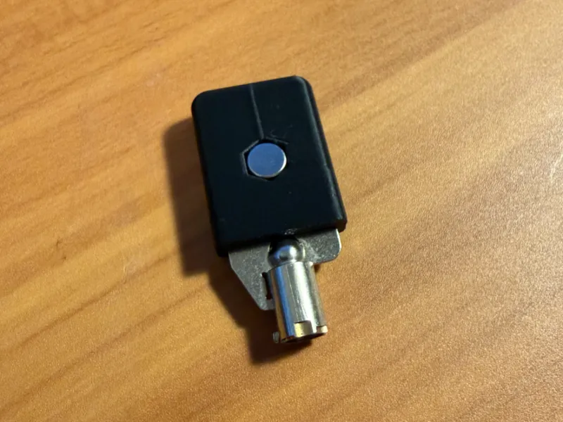 Barrel/Radial Key Magnet Case