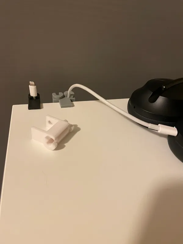 Passe-câble de bureau