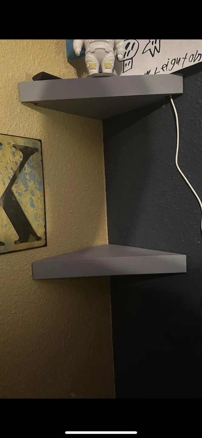 floating corner shelf and mounting bracket