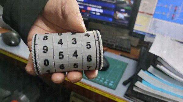 https://makerworld.bblmw.com/makerworld/model/USa8c373a5be96b0/design/2024-11-21_8faa80c7d8c93.gif