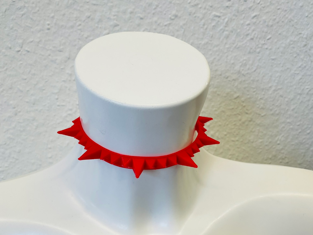 Choker Necklace with big spikes wearable fashion