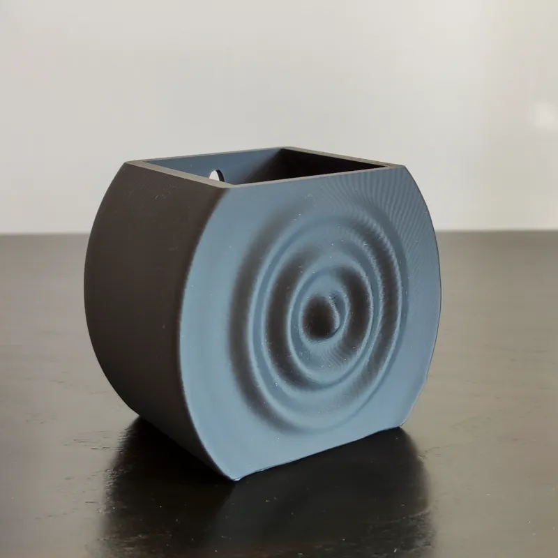 Wall Flower O Pot