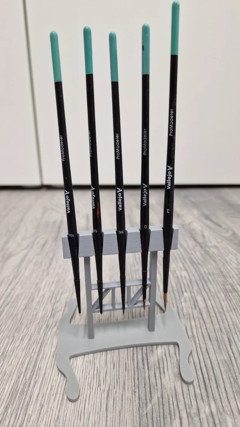 Vallejo brushes stand/holder + Rosemary & Co No.33