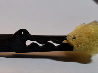 Crocodile clip for painting
