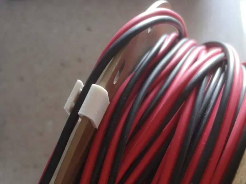 Spool Clip for Speaker Wire