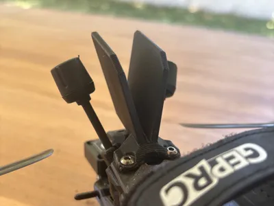 V tail antenna protection for the Vapor d5