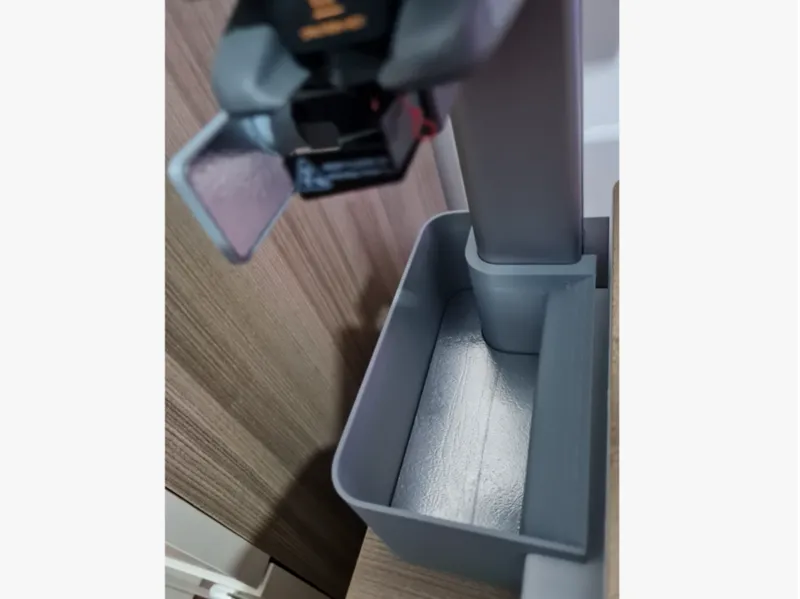 A1 Poop Bin with Alumin Coated Deflector and Plate