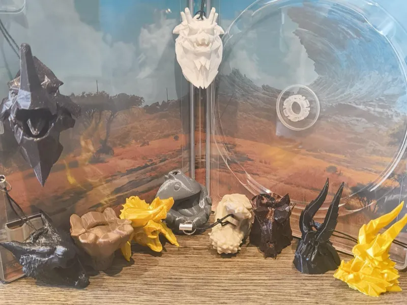 Monster Hunter I Head Keychains