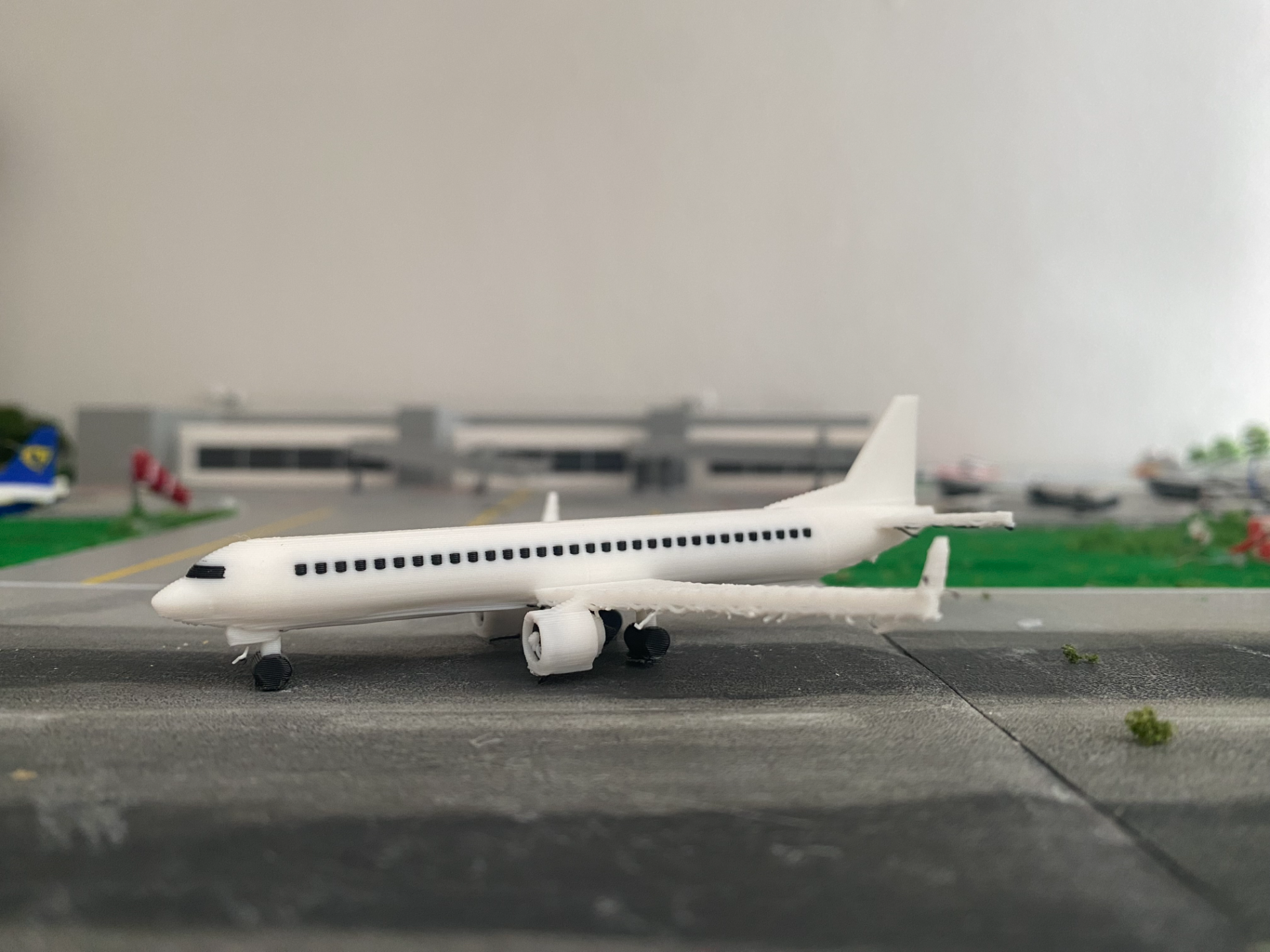 1:400 scale Boeing 737-800 (MULTICOLOUR LIVERIES!)