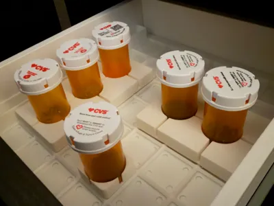 Gridfinity - 38mm prescription pill bottle bases