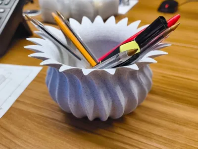 Pineapple-shaped Container