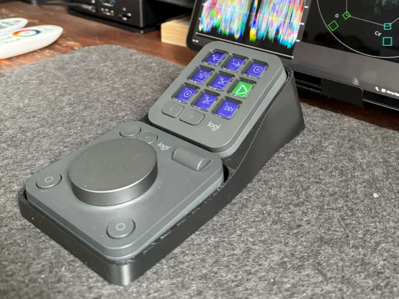 MX Creative console companion - Flipped