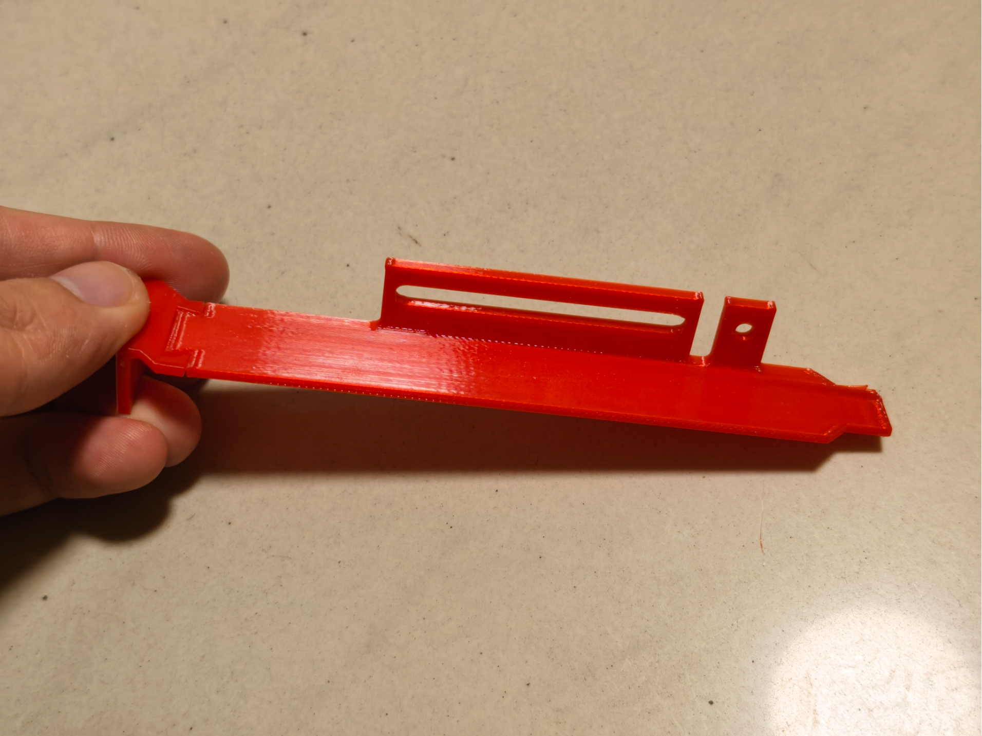 Miniatura 1 do modelo 3D PCIE通用挡板（无孔  改良版）