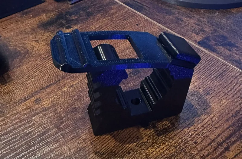 Offroad rubber shovel holder