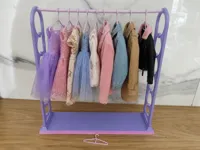 Portant à vêtements pour poupées — photo 1