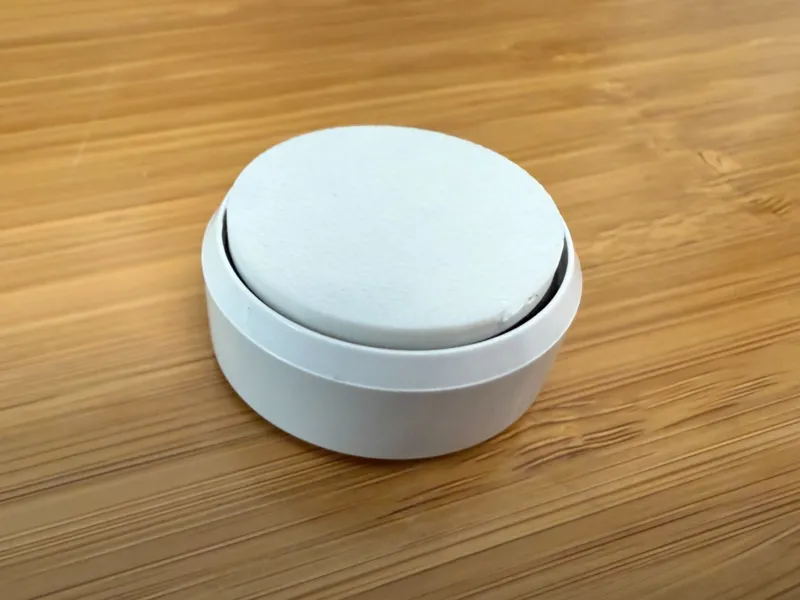 Lutron Aurora smart dimmer - flat back plate