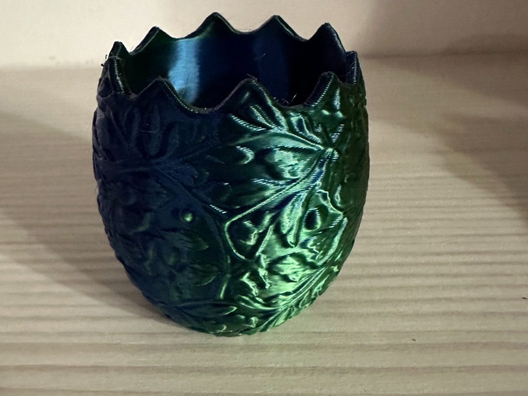 Decorative Cracked Egg