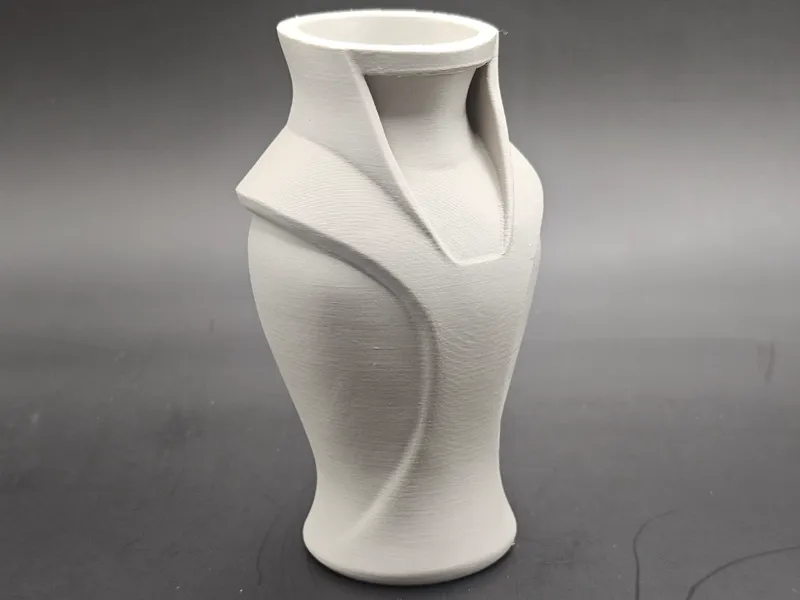 Heroine’s Grace – Vase