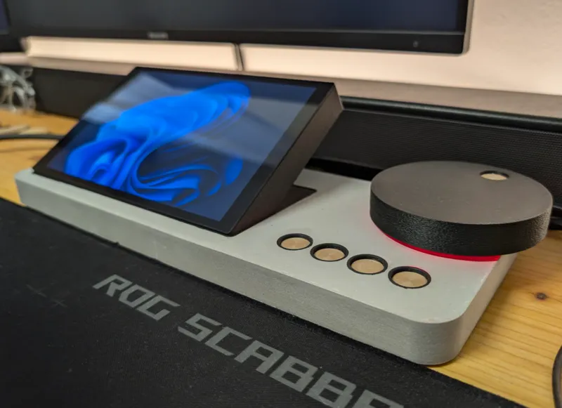 MEDIA DECK - Desk companion