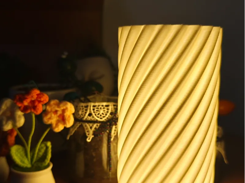 Lampada a Spirale – Paralume Decorativo 3D