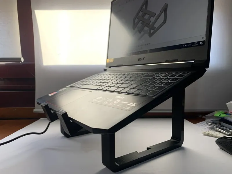+15.6'' Laptop riser / Elevador portatil 15 '' 