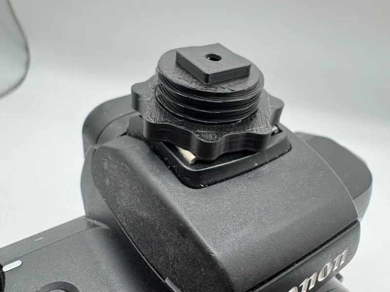 Hotshoe adapter