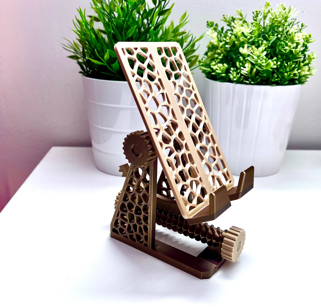 Adjustable phone stand view 2