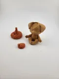 Фигурка куче в медитативна поза