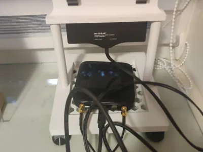 base for Netgear router Wifi