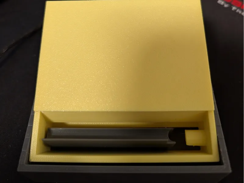 Cigarette Lift Box