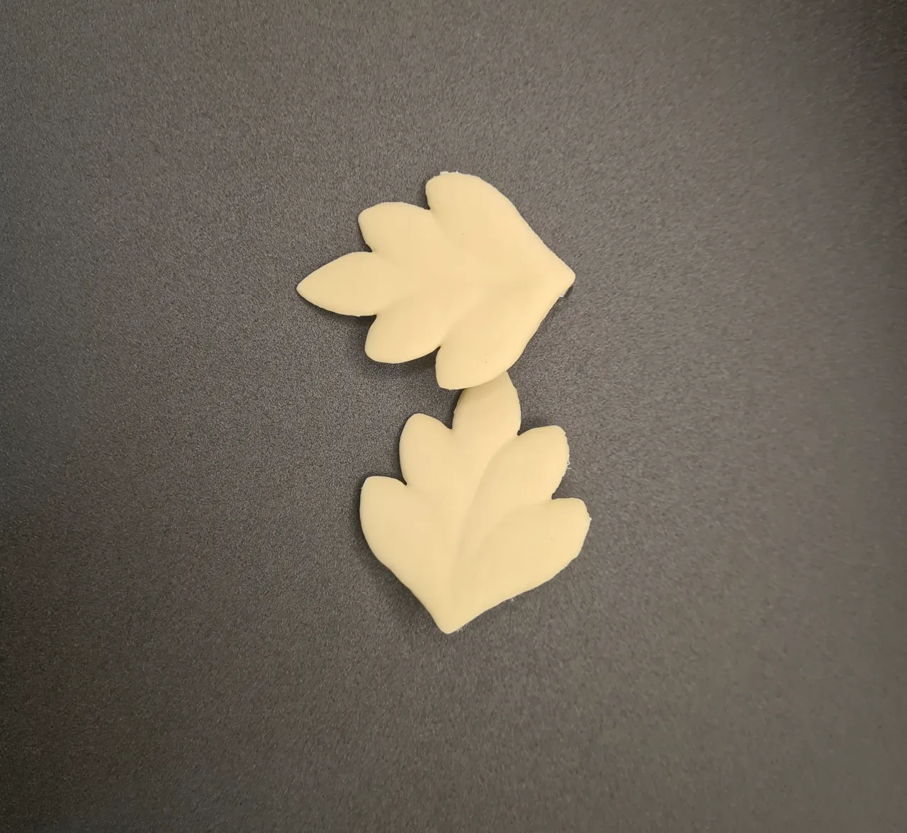 leaf_ earrings view 2