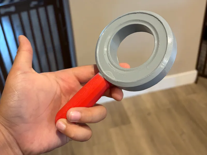 Yeeps magnifying glass