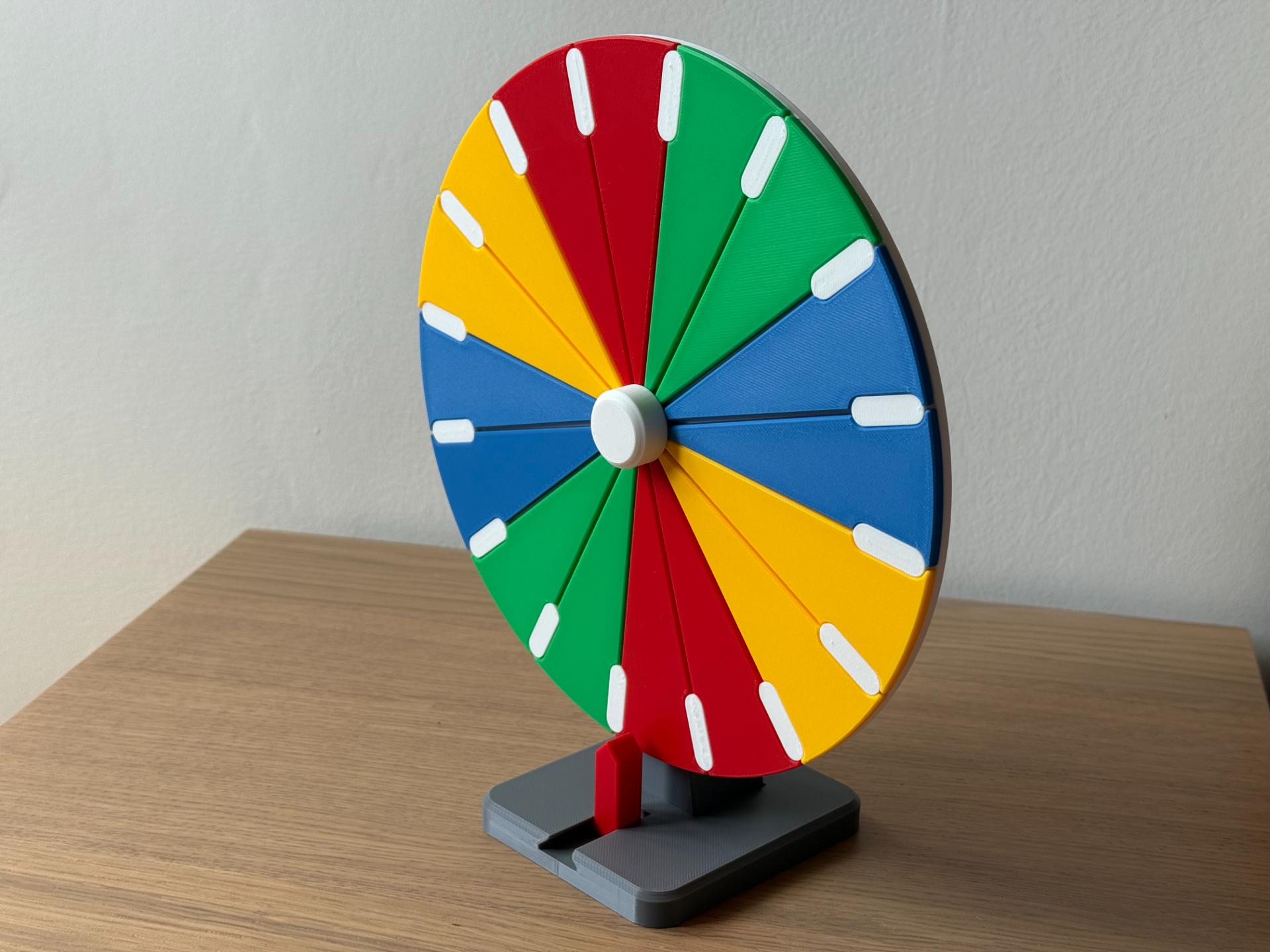 Customisable party spinning wheel