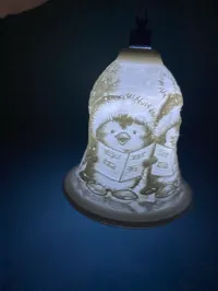 Cloche de Noël lumineuse aux pingouins chanteurs — photo 3