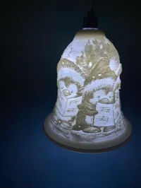 Cloche de Noël lumineuse aux pingouins chanteurs — photo 4