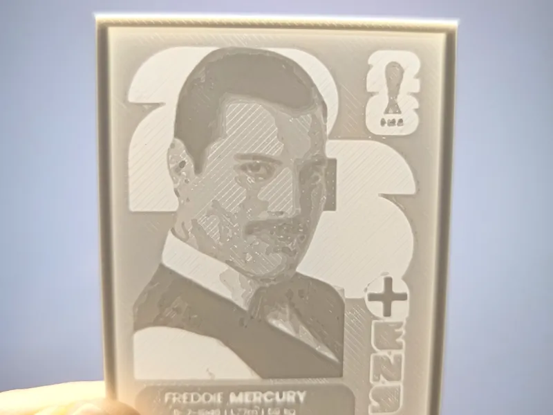 Cromo en 3D de Freddie Mercury (Album Panini 2026)